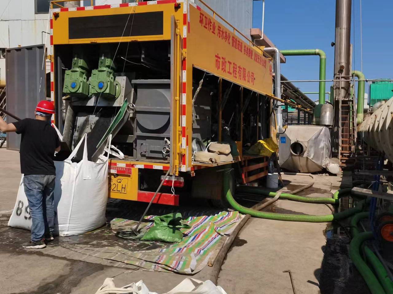 肥城淤泥压干处理